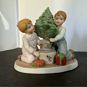 “Cheerful Givers” by The Potters House Kids figurine Christmas